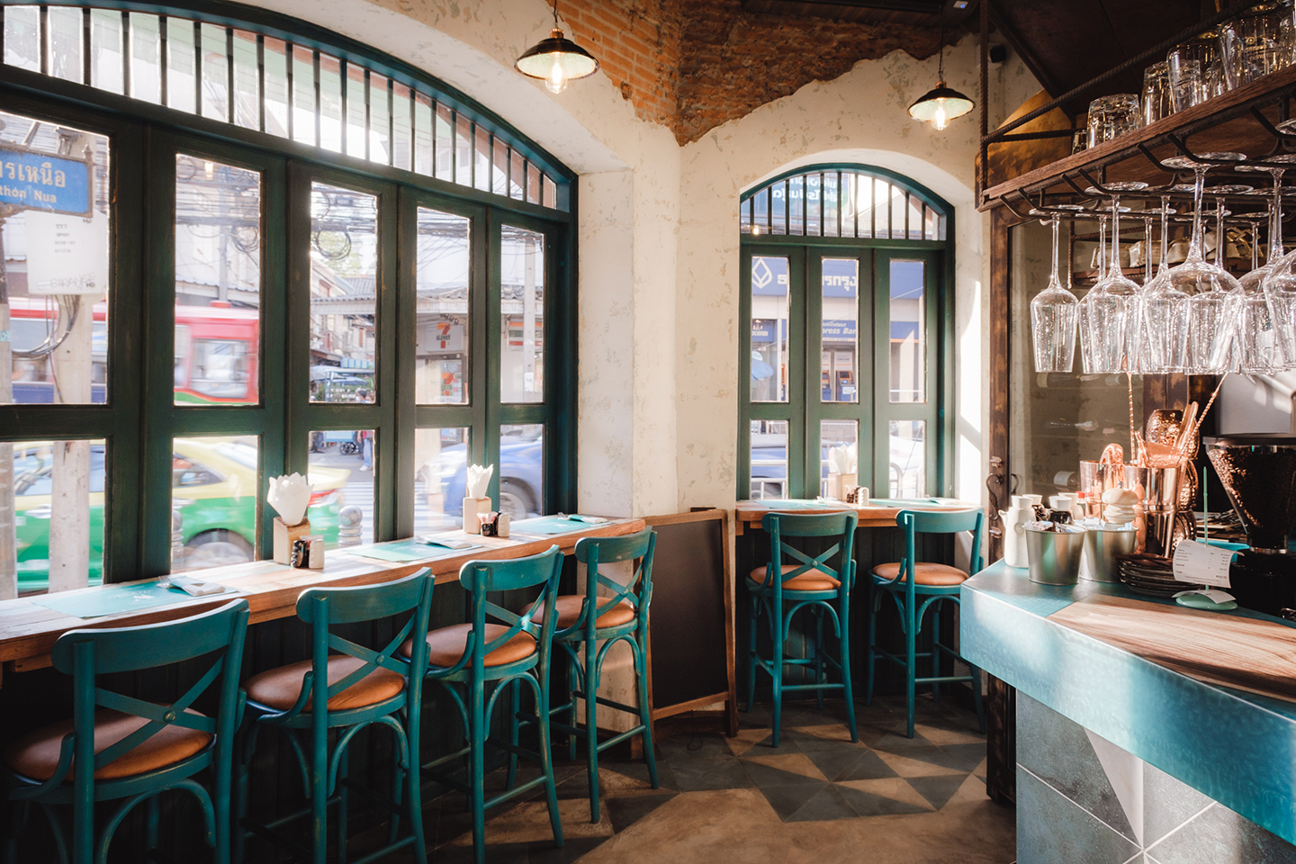 AILATI, WINE BAR RESTO PIZZA - Gallery Image